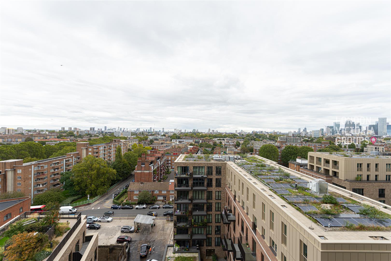 5 Tapestry Way, London